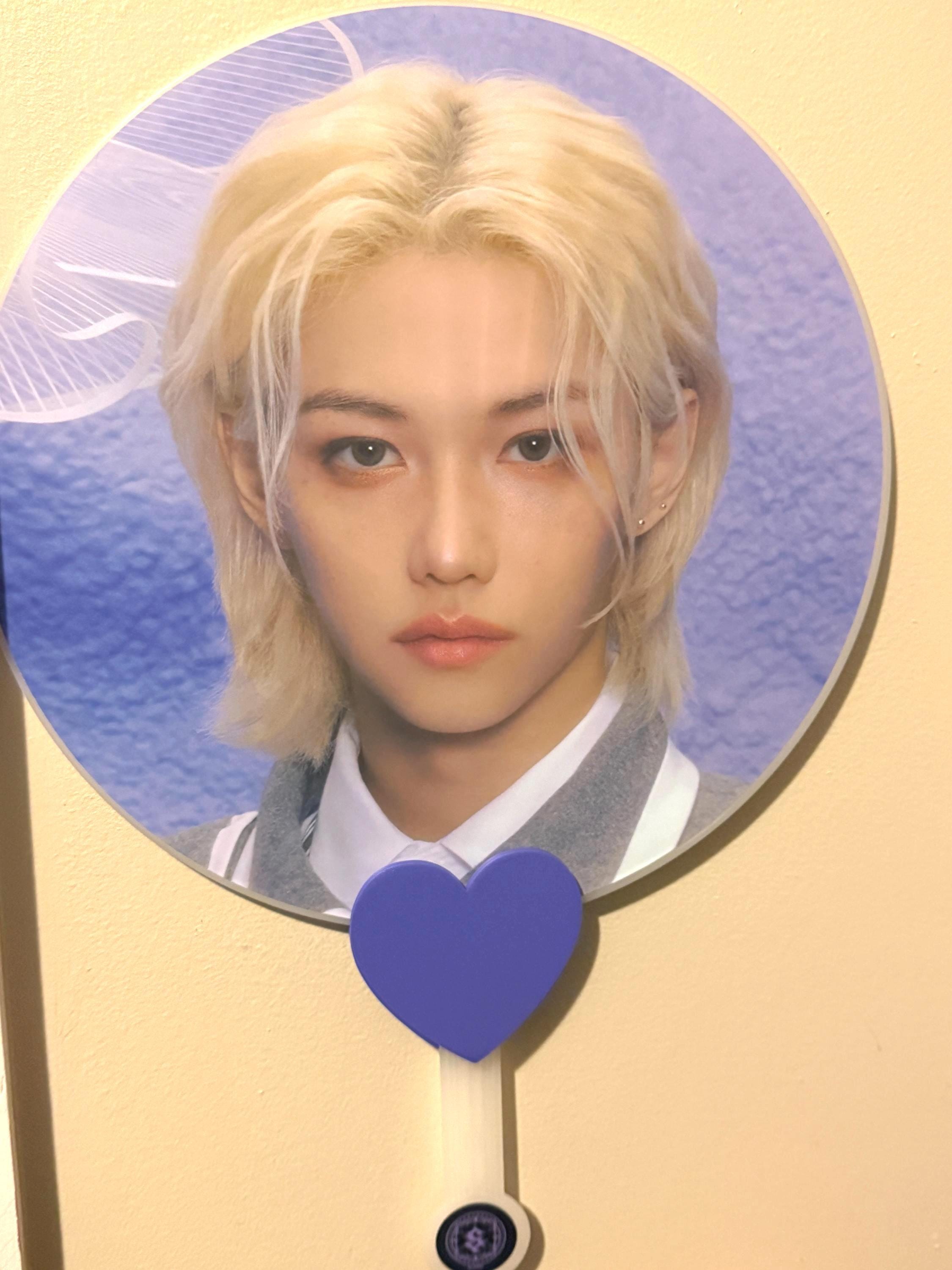 Wall Mounted Heart KPOP Picket Holder